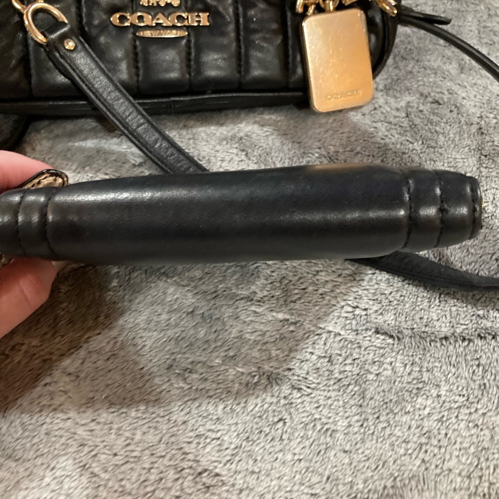 Coach pillow soft quilted leather bag and wallet set - Picture 7 of 9